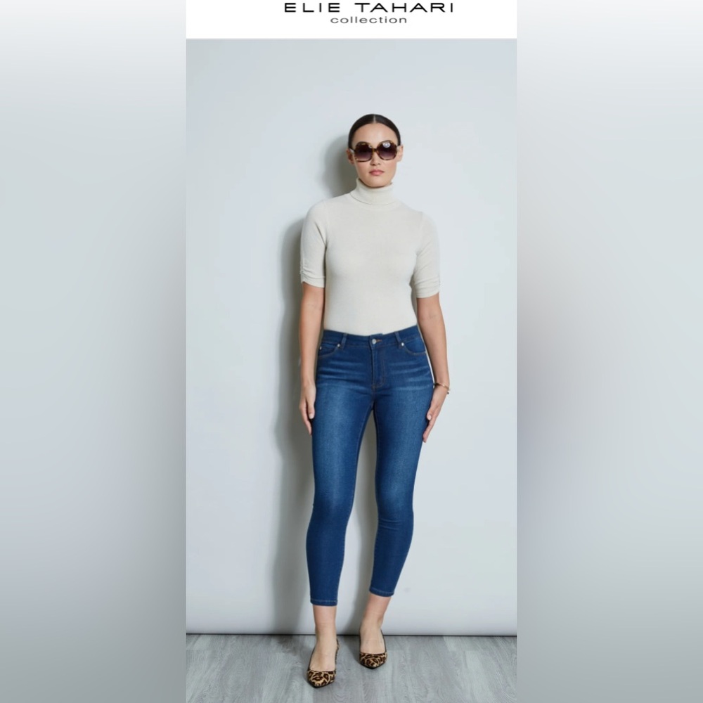 Tahari skinny jeans